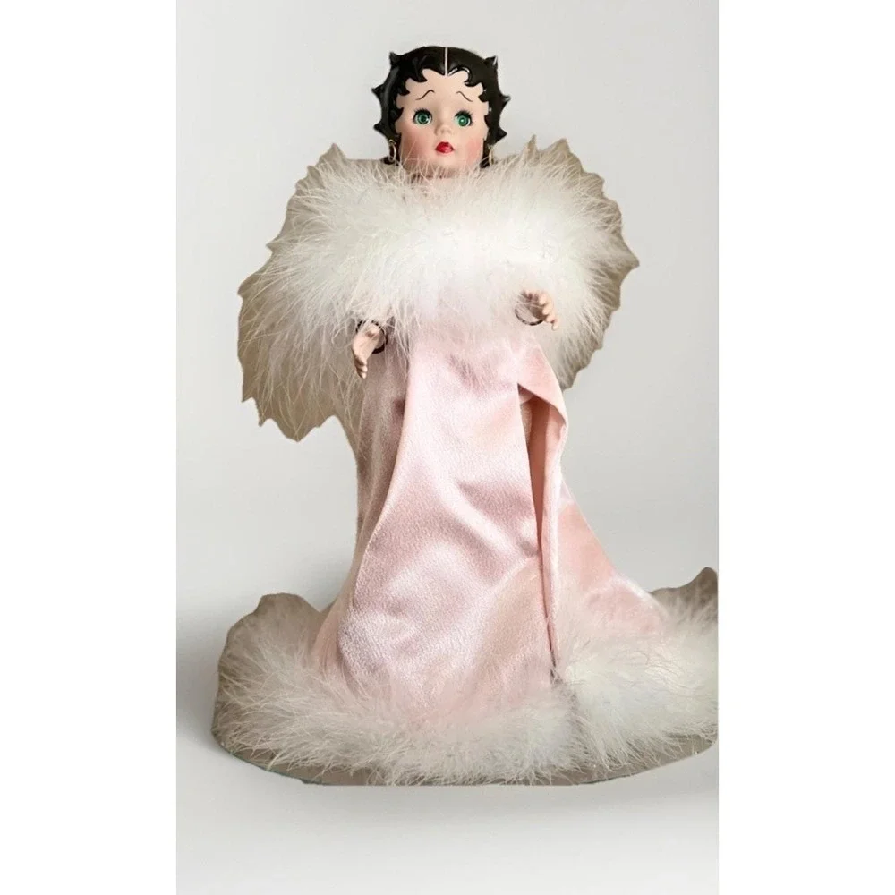 MADAME ALEXANDER 
